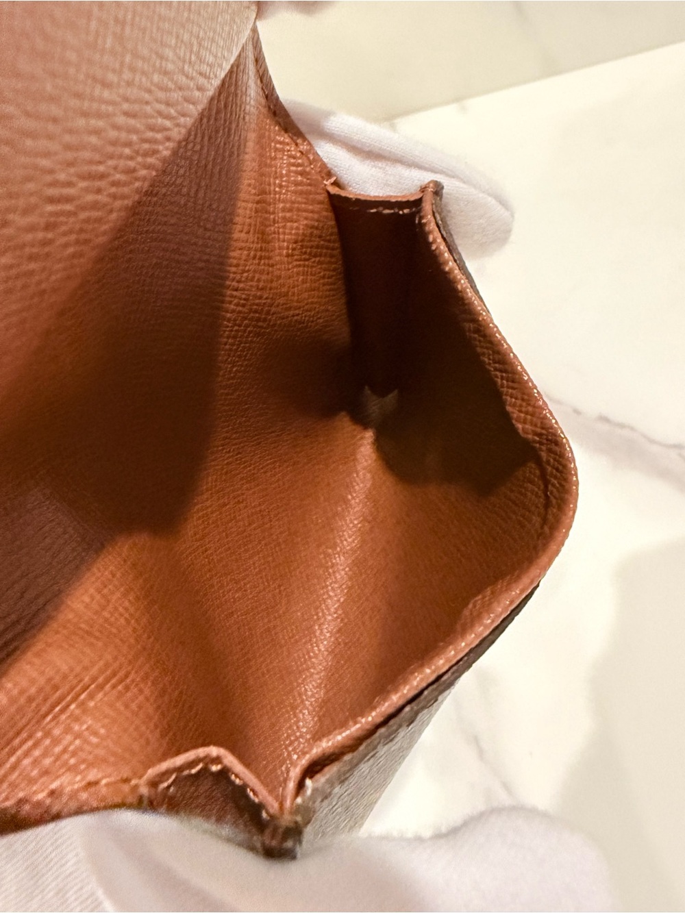 Louis Vuitton Cardholder - Picture 9 of 11